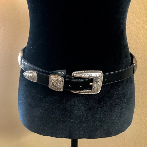 Brighton leather belt w silver accents - Picture 2 of 8